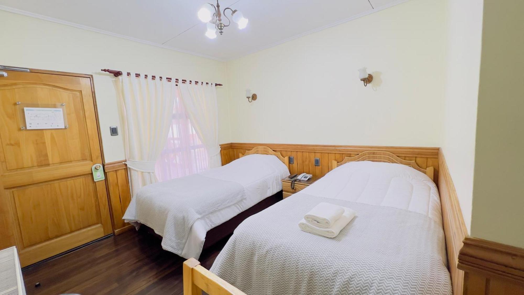 Hostal Loreto Belen プエルト・ナタレス エクステリア 写真