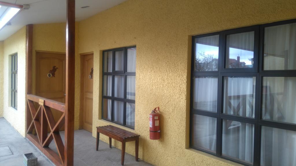 Hostal Loreto Belen プエルト・ナタレス エクステリア 写真
