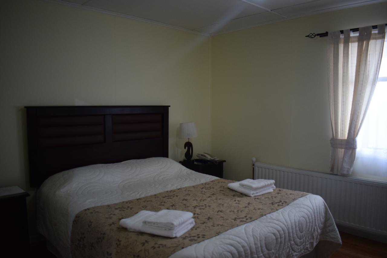 Hostal Loreto Belen プエルト・ナタレス エクステリア 写真
